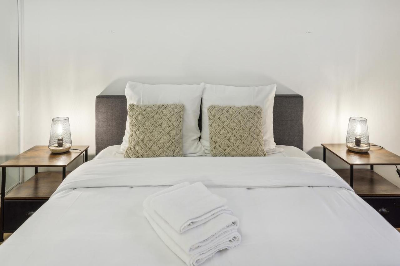 Superbe 2 Pieces Au Coeur Du Xvieme Bed & Breakfast Paris Exterior photo